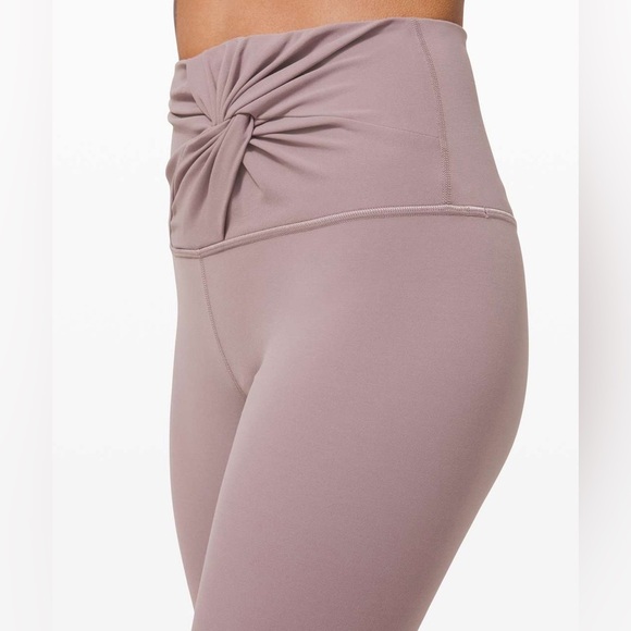 Lululemon Align High-Rise Tight 28" *Twist Waist Violet Verbena Size 4 - Picture 3 of 8